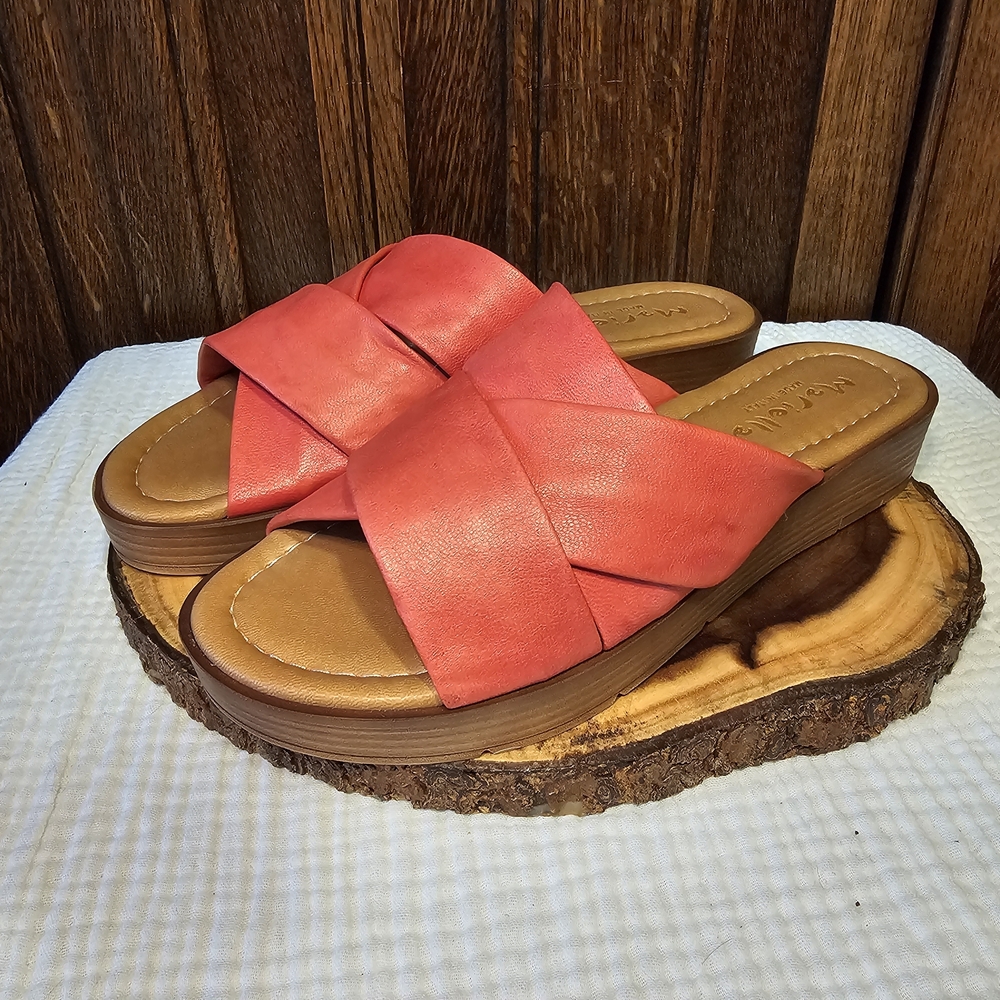 Itilian Leather Cross-Strap Sandals